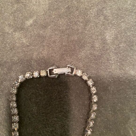 Boutique Aquamarine Gemstone Bracelet - Picture 7 of 8